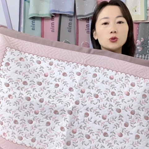 棉特价咖色果实累累