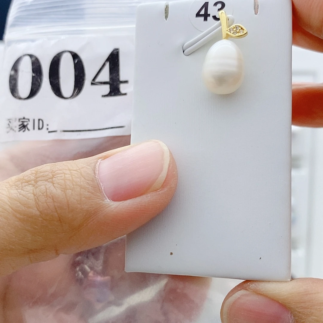 颈饰淡水珍珠钛钢