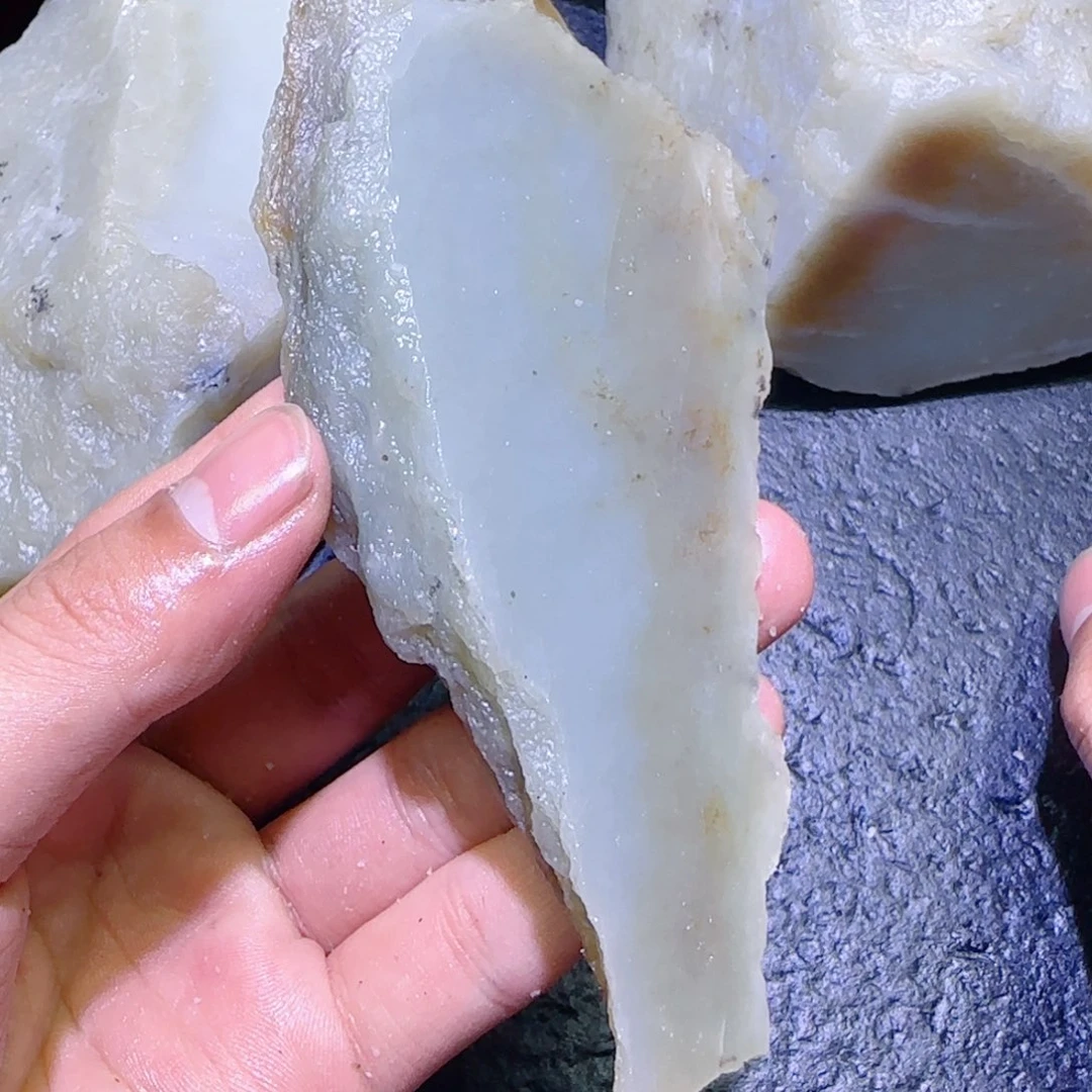 和田玉未镶嵌珠宝半成品