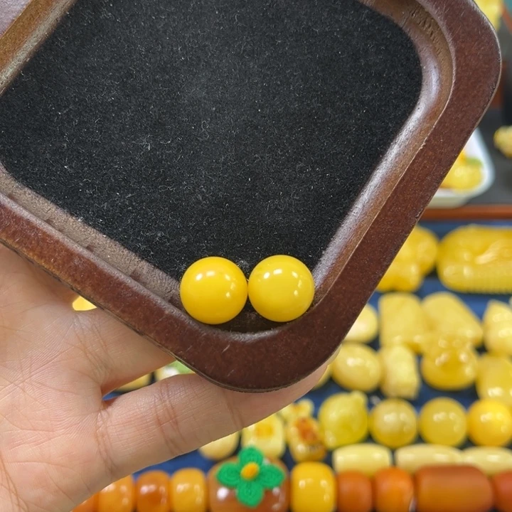 琥珀未镶嵌裸石卡13老蜡圆珠姨父 微瑕漏