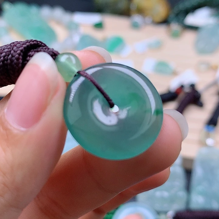 【闪购商品】翡翠颈饰未镶嵌翡翠吊坠