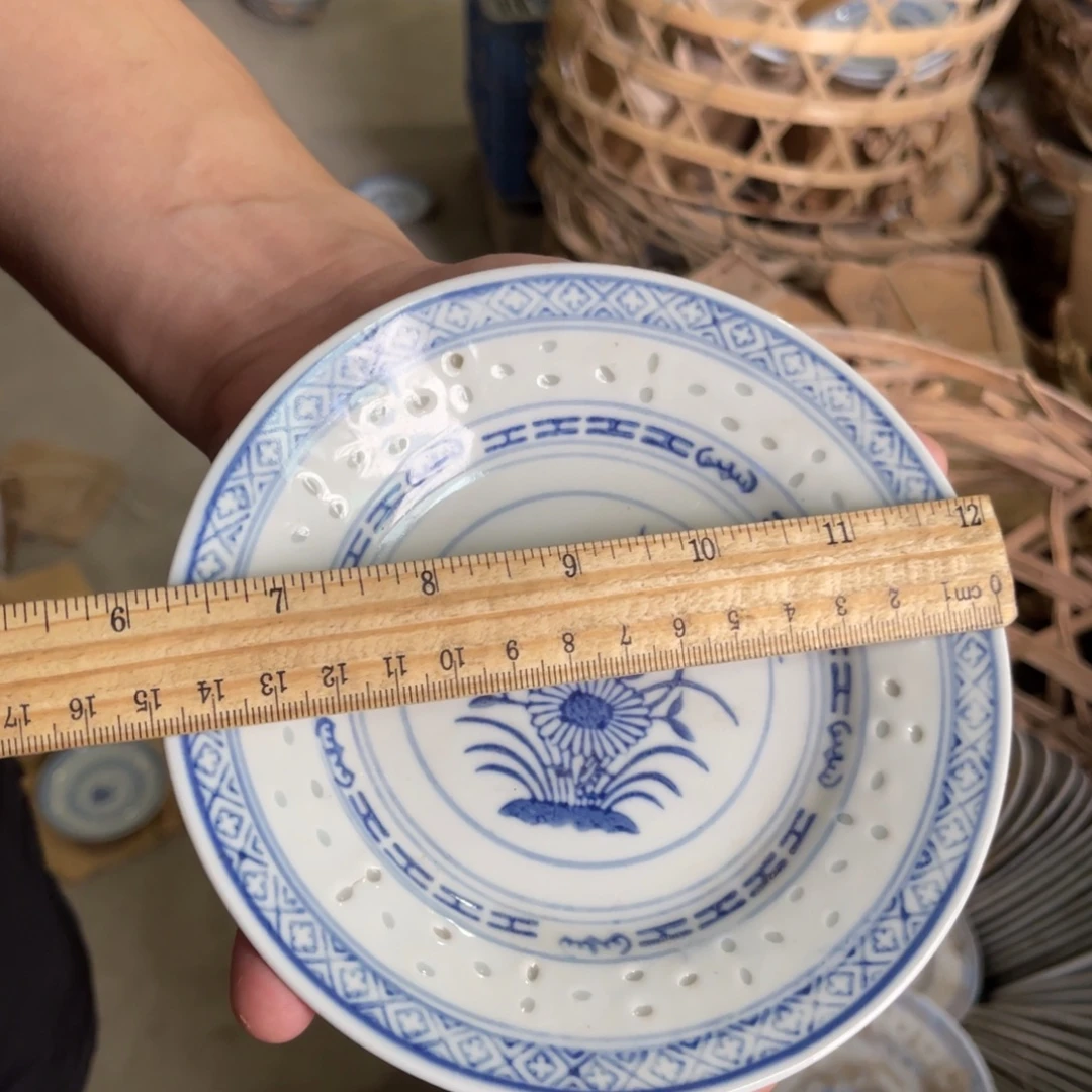 摆件怀旧瓷器，默认微瑕，介意勿拍