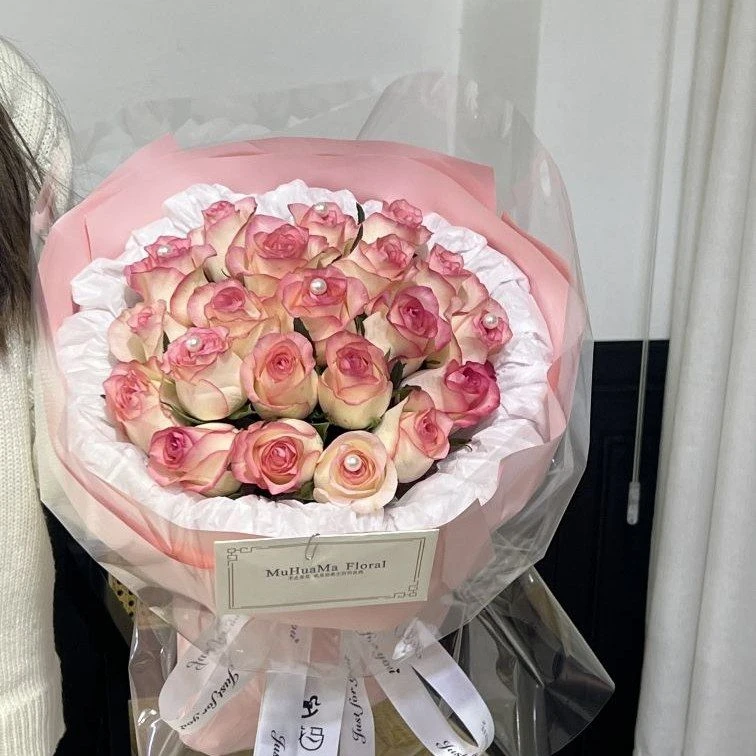 【艾莎公主】双色艾莎玫瑰21朵花束