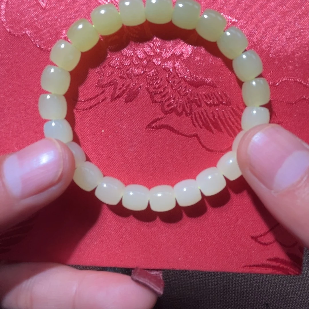 和田玉未镶嵌手串