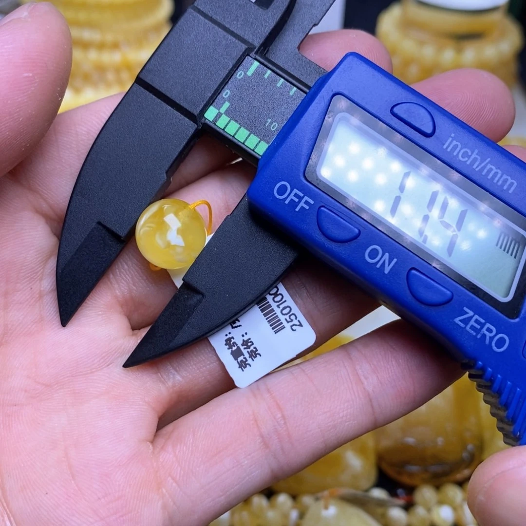 【闪购商品】蜜蜡裸石未镶嵌11+圆珠