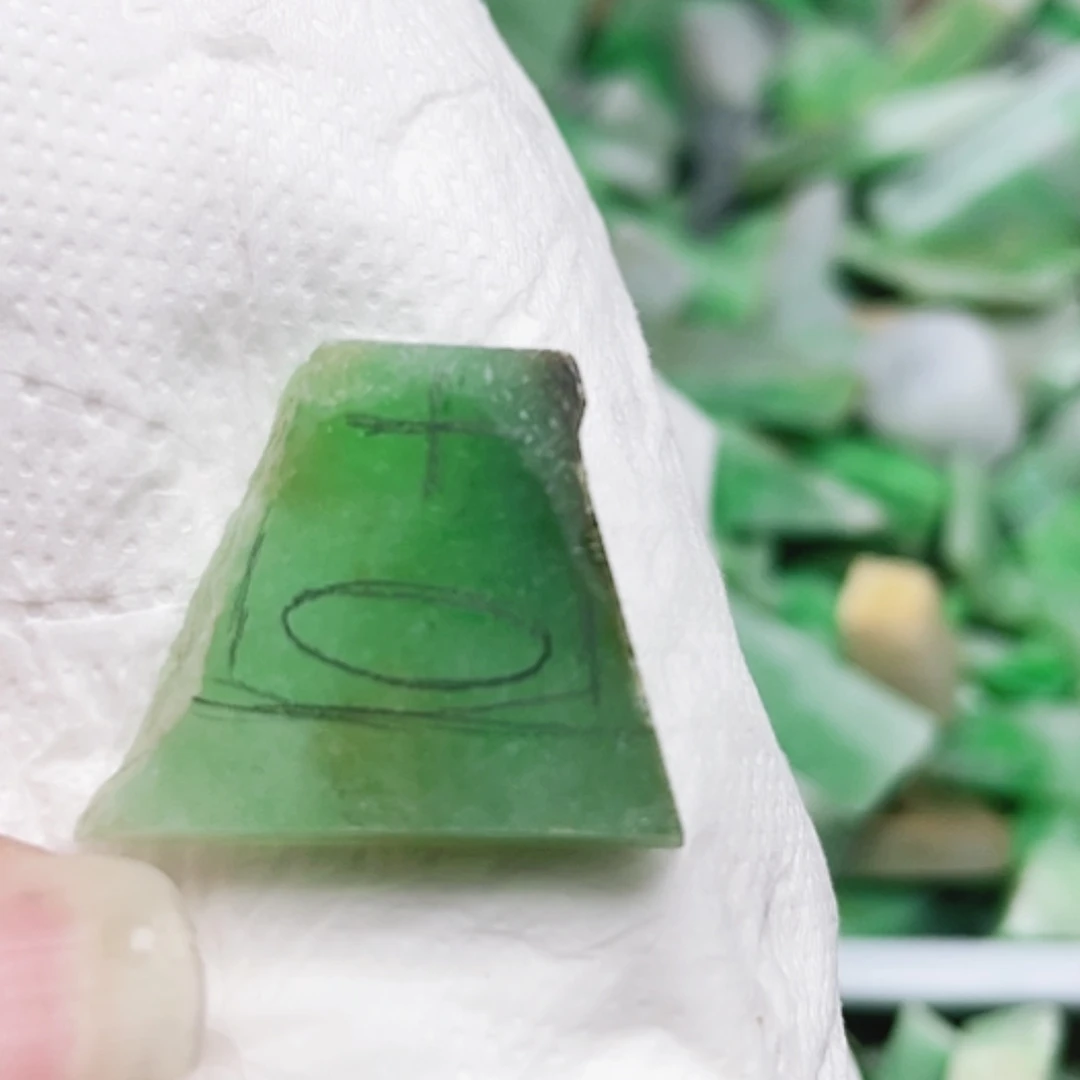 【闪购商品】翡翠颈饰未镶嵌A货