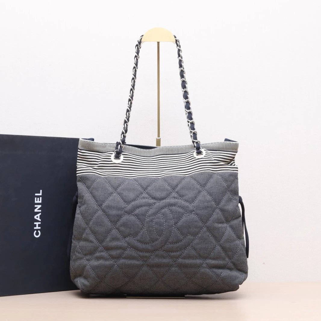 95新 Chanel/香奈儿 小花黑黑 拼色 牛仔 13开 链条包