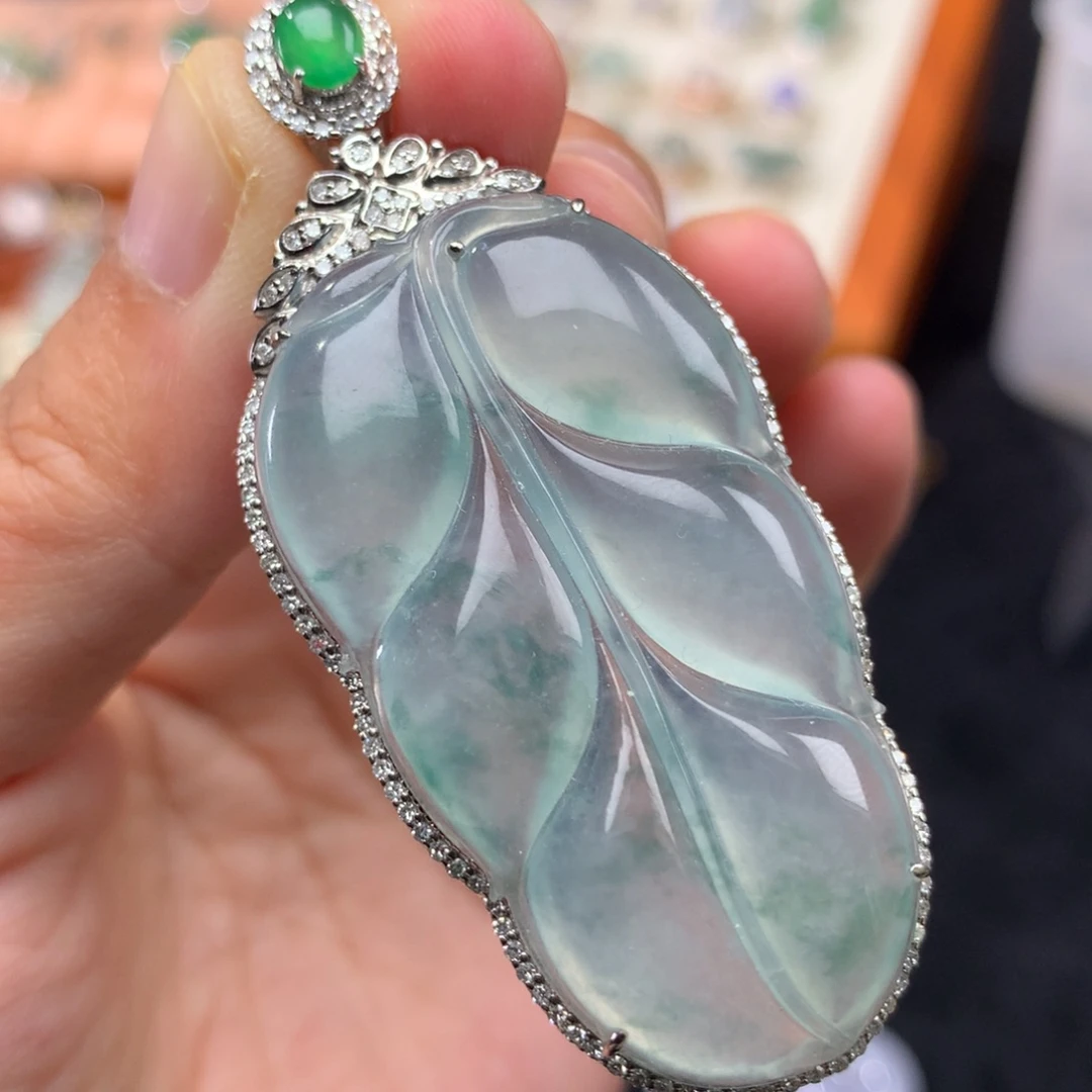 吊坠(不含链)18K金镶嵌翡翠