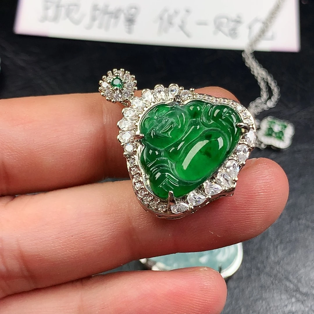 翡翠未镶嵌颈饰绿佛公
