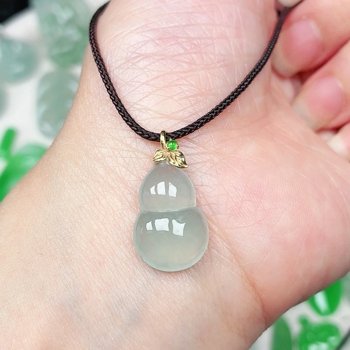 翡翠18K金镶嵌颈饰缅甸天然A货翡翠