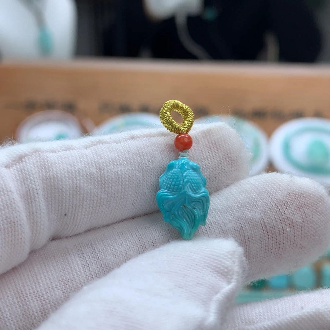 绿松石未镶嵌原矿绿松石小金鱼侧挂