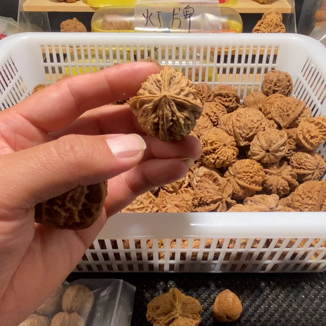 静***朗文玩核桃吊坠核桃异形