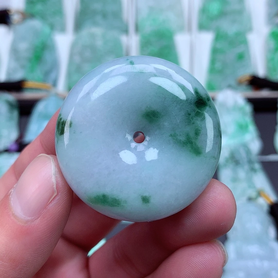 翡翠颈饰未镶嵌翡翠吊坠