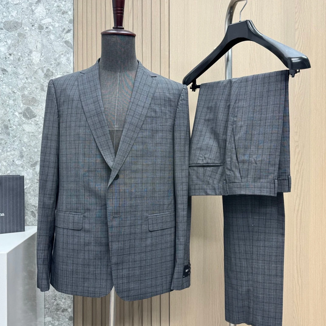 全新未使用  132784 男款杰尼亚灰色格纹西服套装