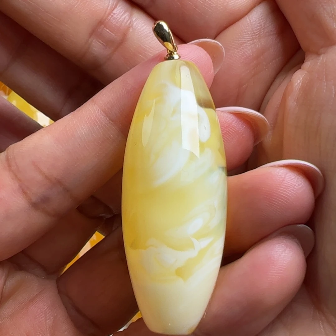 蜜蜡吊坠(不含链)18K金镶嵌无烤色无优化无补胶无煮蜜无辐照