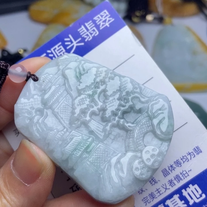 翡翠颈饰未镶嵌翡翠