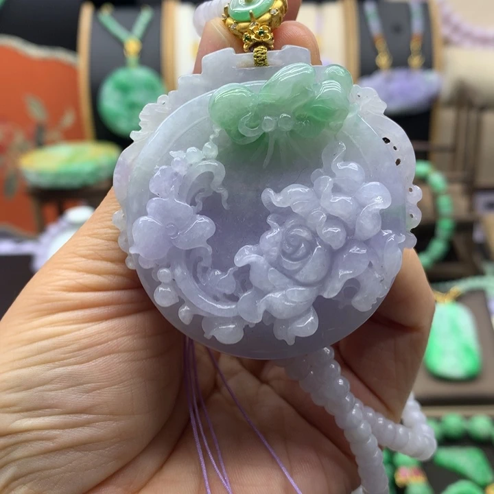 翡翠未镶嵌吊坠(赠链)