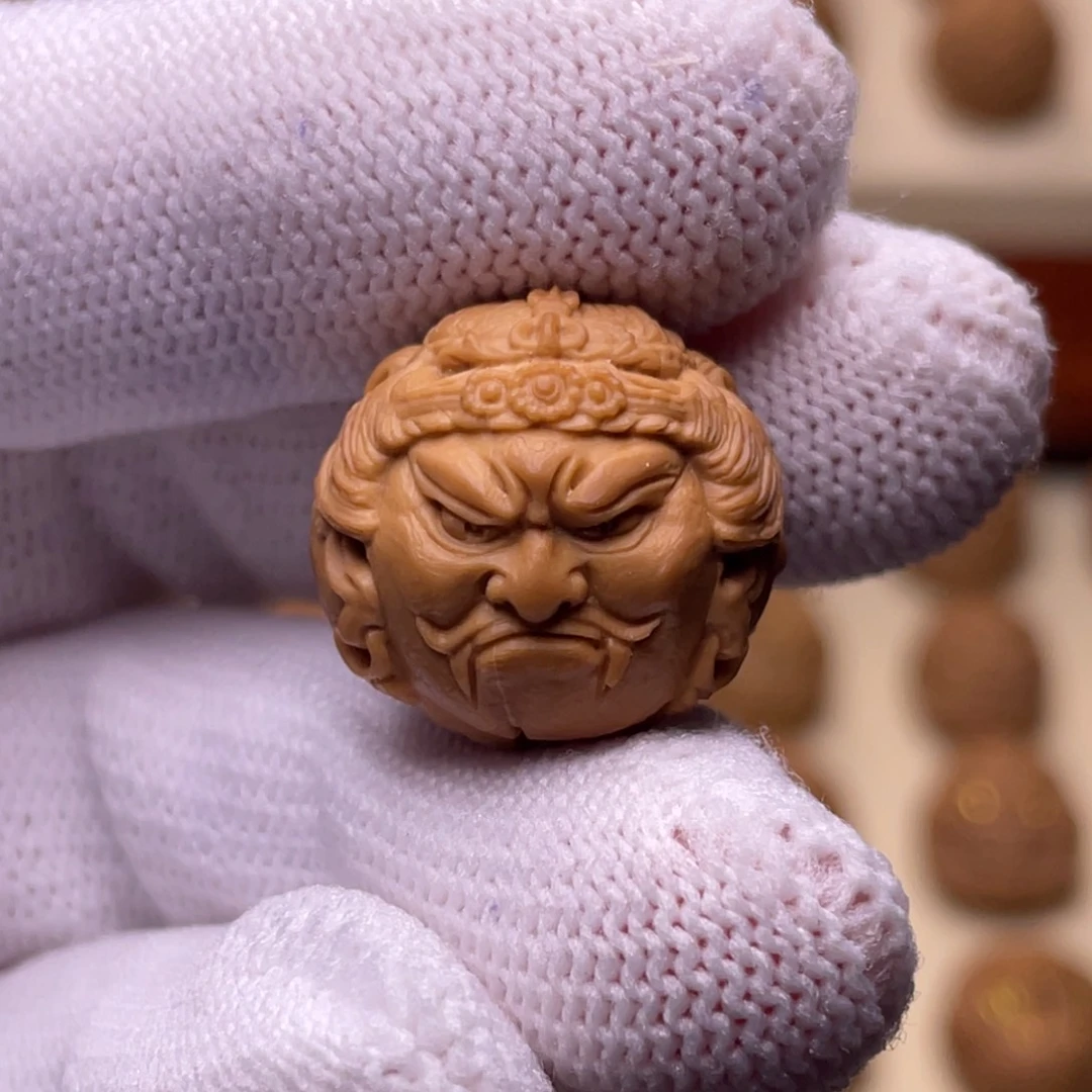 猴头核桃吊坠三面冥王18+