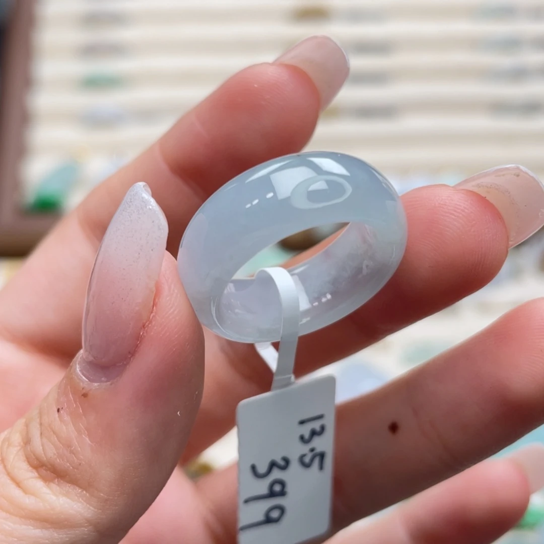 翡翠未镶嵌戒圈a24港圈13.5雾霾蓝洒金墩墩