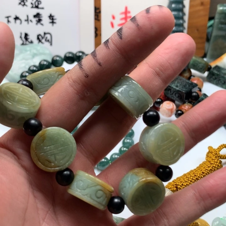 翡翠未镶嵌颈饰保真天然a货翡翠