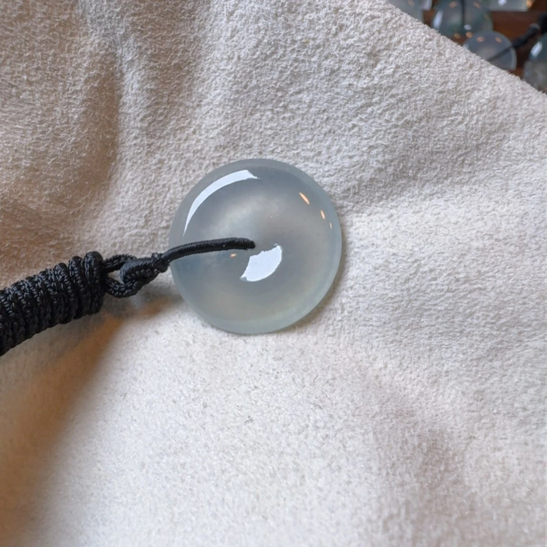 翡翠颈饰未镶嵌王*莉翡翠扣子