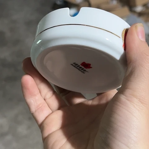 瓷其他烟灰缸一个陶瓷