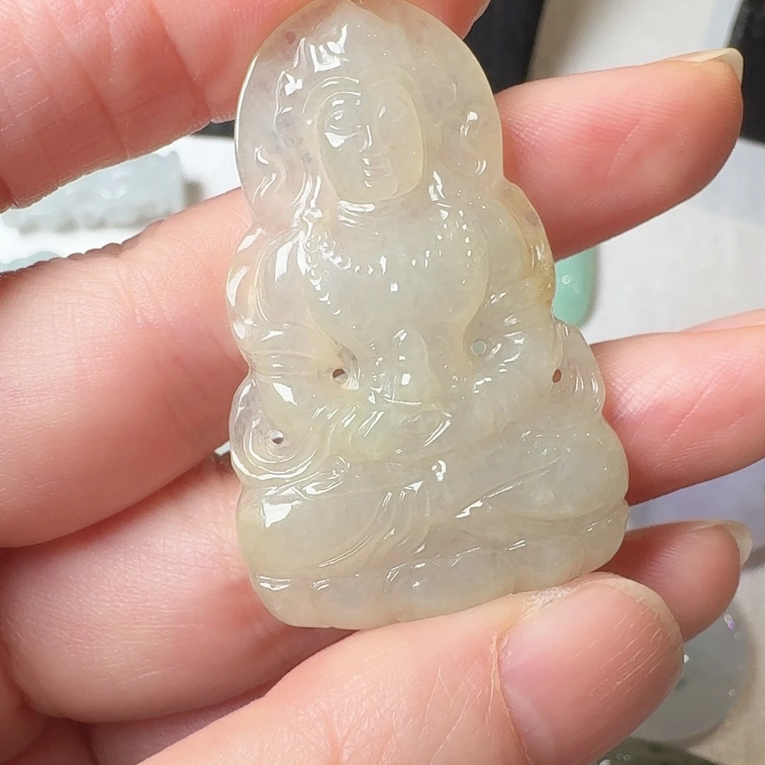 翡翠未镶嵌颈饰度母