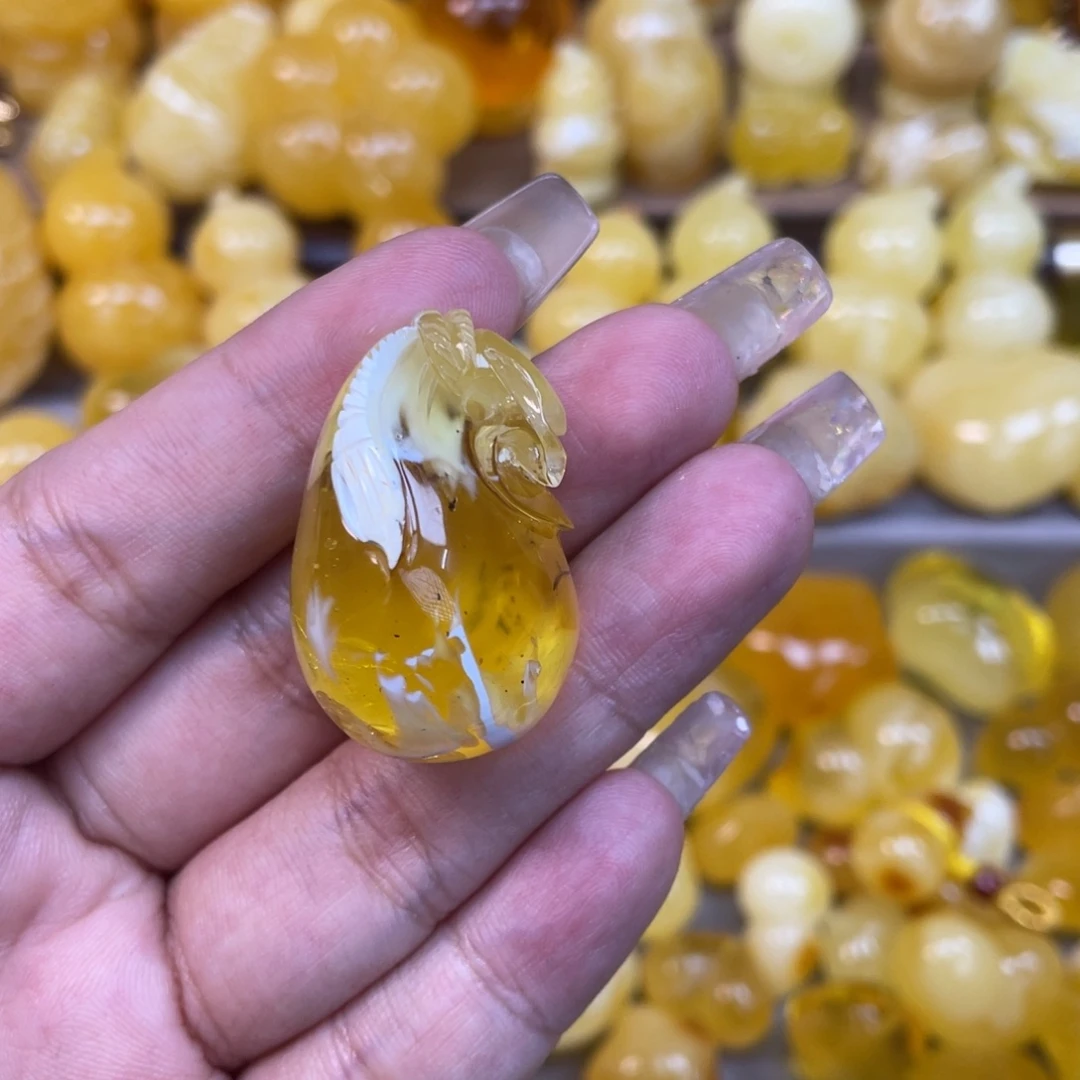 琥珀未镶嵌珠宝奇石