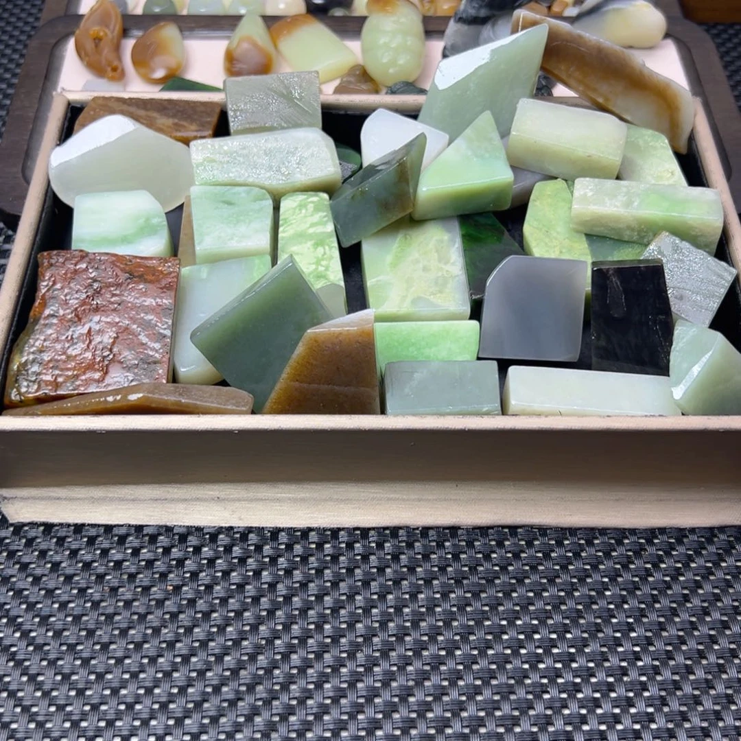 清***竹和田玉（糖玉）未镶嵌珠宝半成品