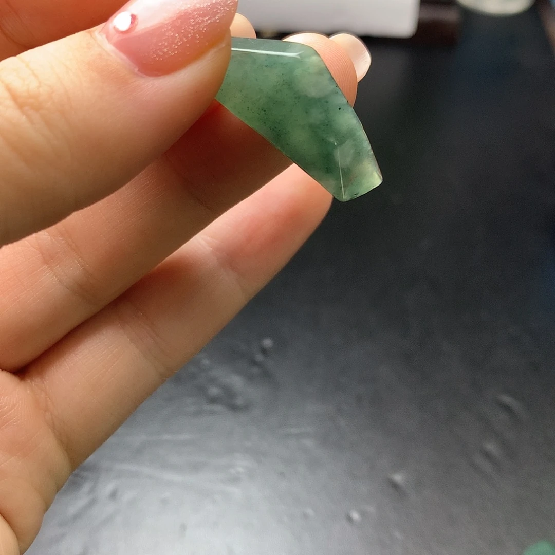 翡翠未镶嵌颈饰翡翠吊坠未镶嵌