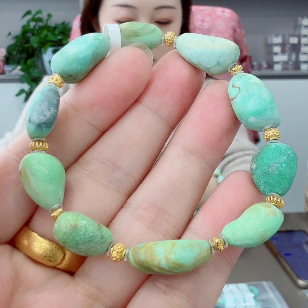 何***荣绿松石未镶嵌珠宝奇石