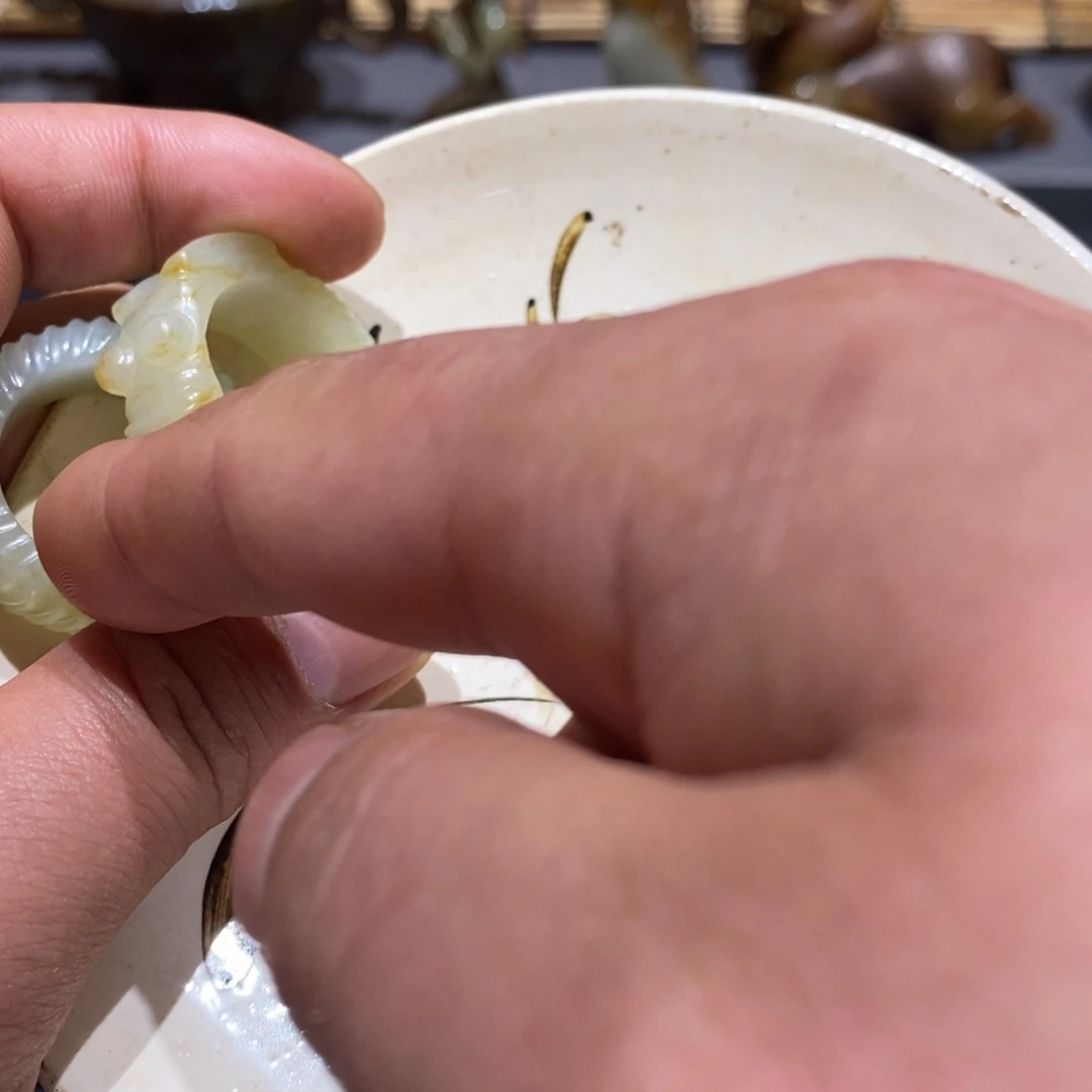 和田玉颈饰未镶嵌一**花