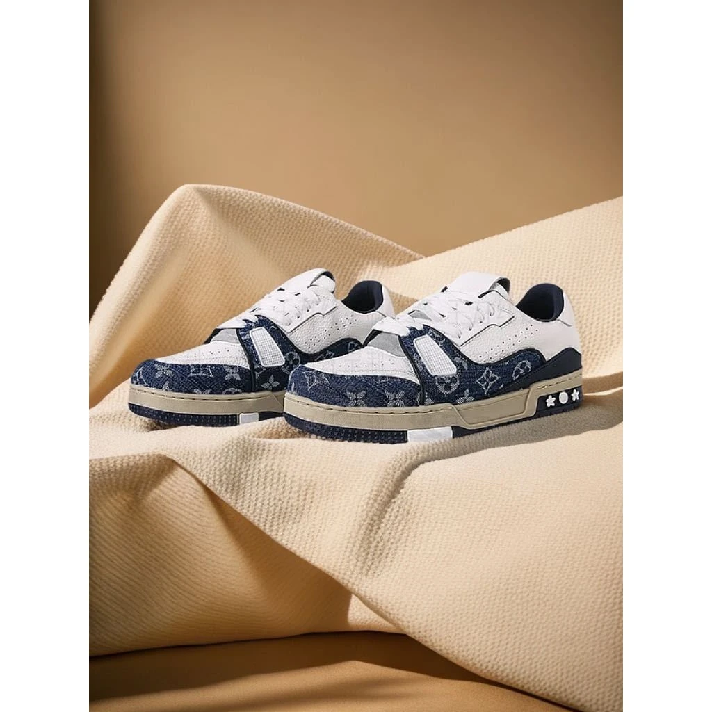 2025年早春新款情侣款潮牌百搭时尚超轻休闲鞋板鞋6188