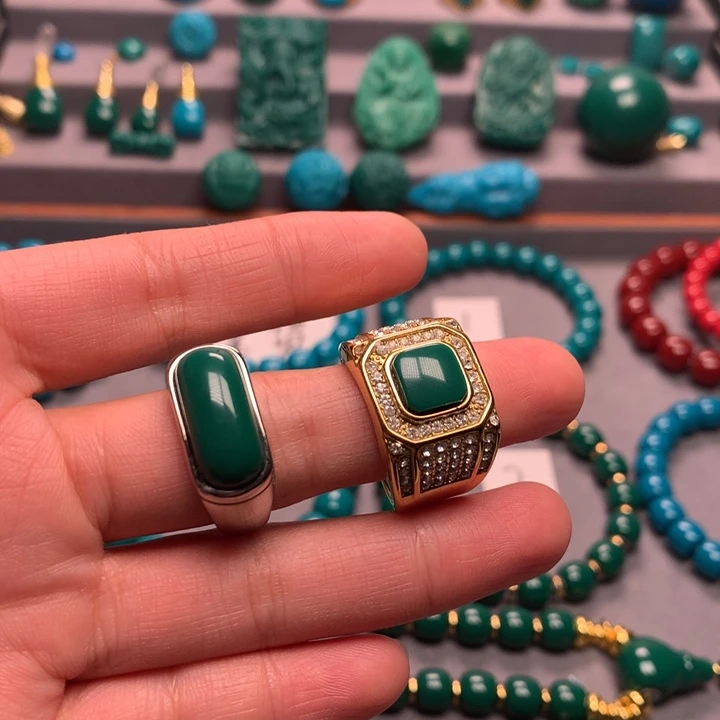 石材?****✅戒指两个