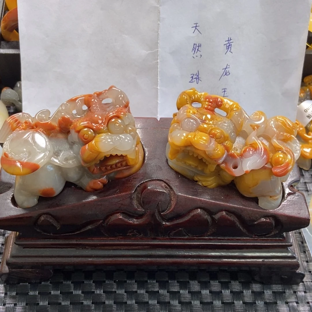 .***€石英质玉（黄龙玉）未镶嵌手镯H