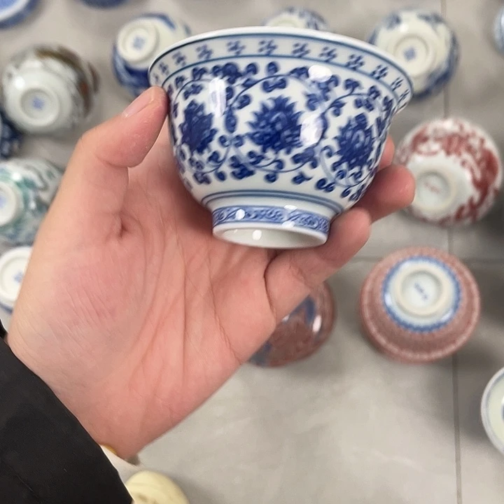 瓷片景德镇青花缠枝莲主人杯