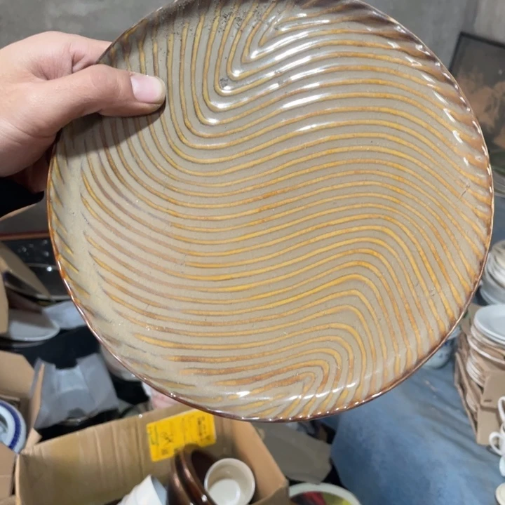 摆件陶瓷盘子碗砂锅都有