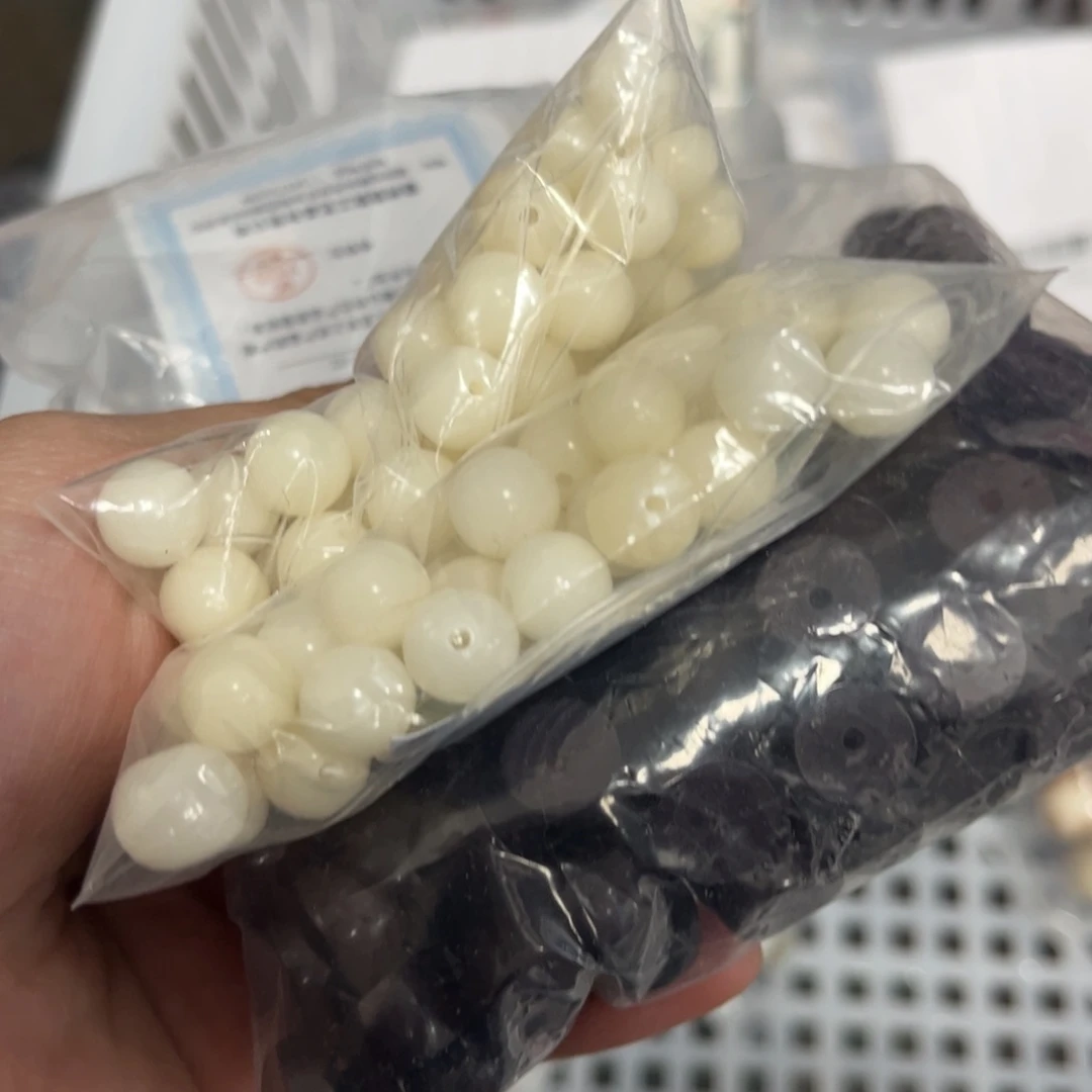 【闪购商品】白玉菩提吊坠z三包瑕疵，大肠