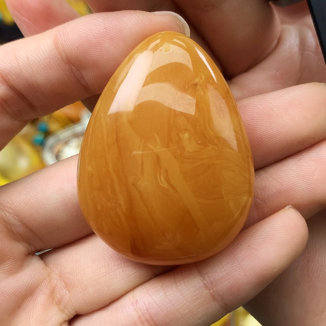 未镶嵌琥珀珠宝奇石