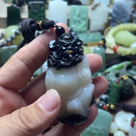 华***哥和田玉（糖玉）未镶嵌颈饰