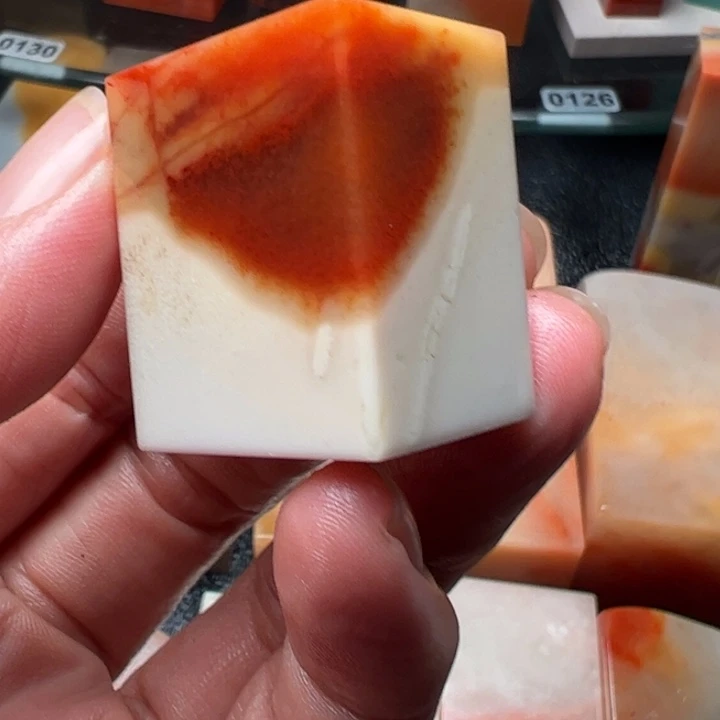 老挝石我们的确是一个