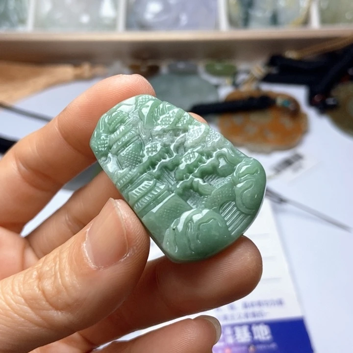 翡翠未镶嵌颈饰翡翠