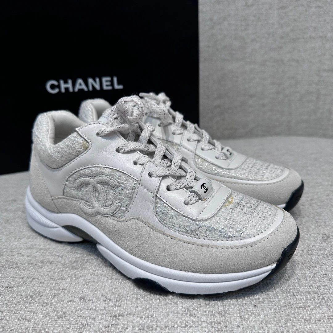 全新未使用 Chanel/香奈儿 23s 粗花呢运动鞋  35.5码 CC