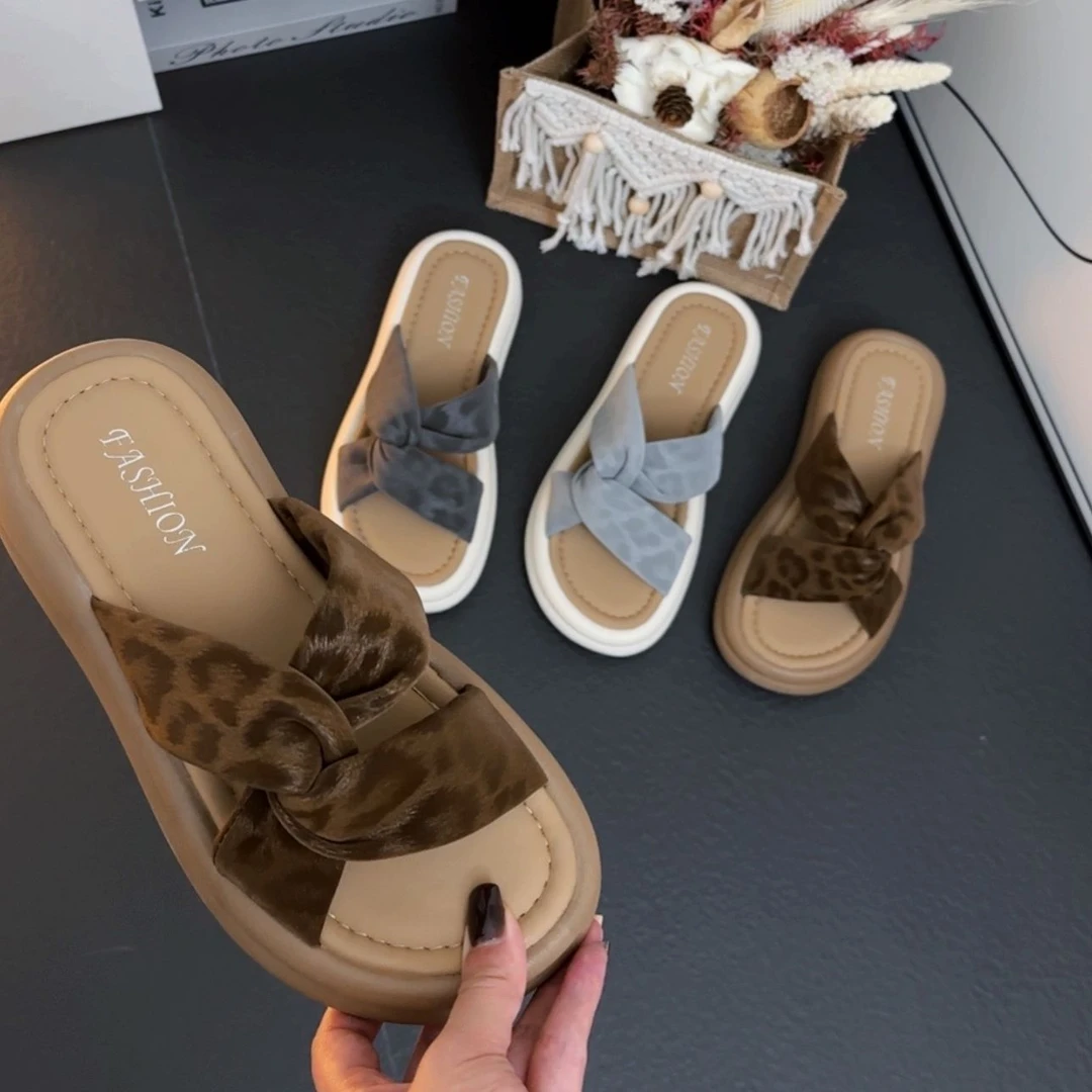 2025夏季新款性感辣妹扭结带设计软底时尚百搭防滑外穿女凉拖鞋