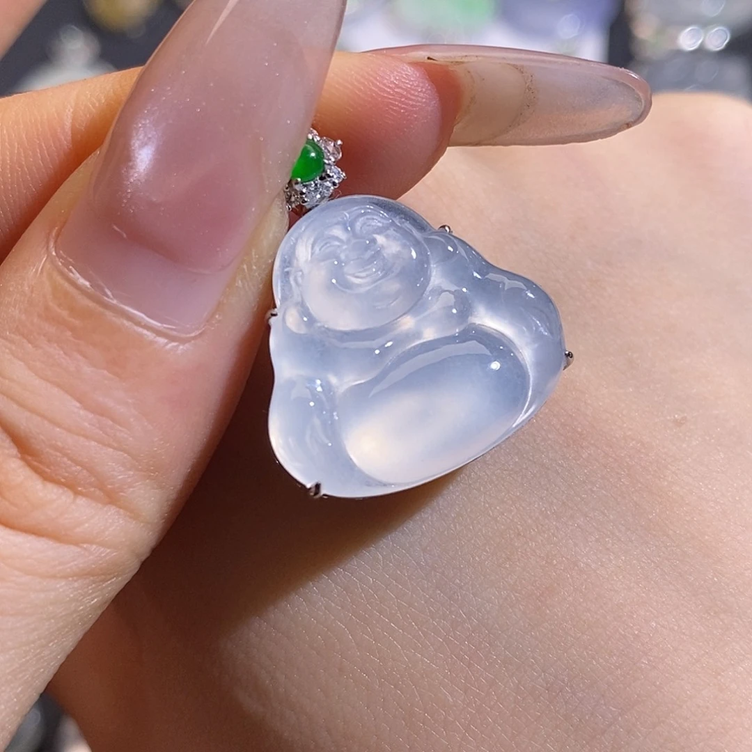 翡翠未镶嵌颈饰佛