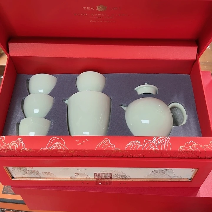 孤品茶具套装等。