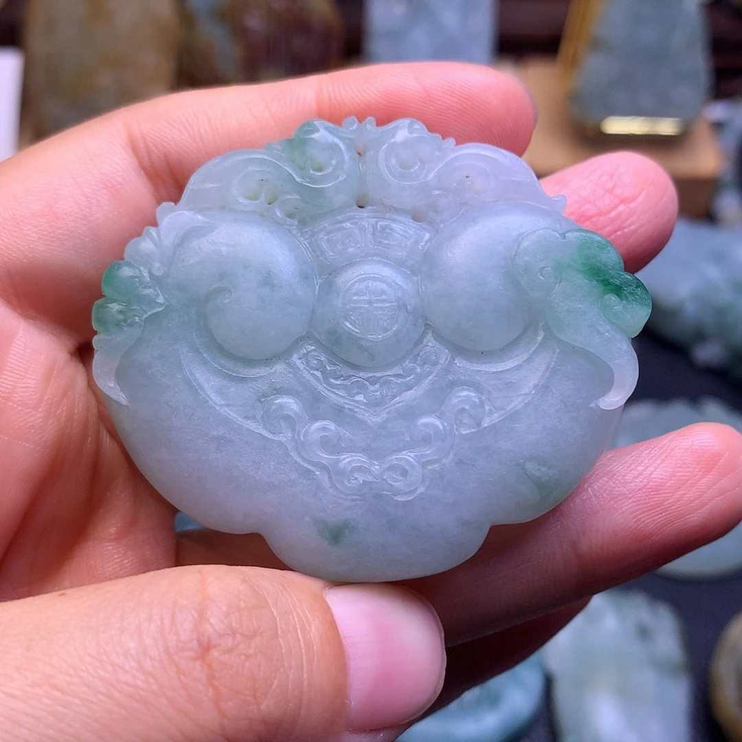 定制翡翠未镶嵌如意