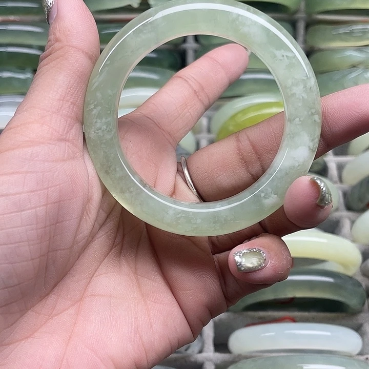 蛇纹石玉未镶嵌手镯60