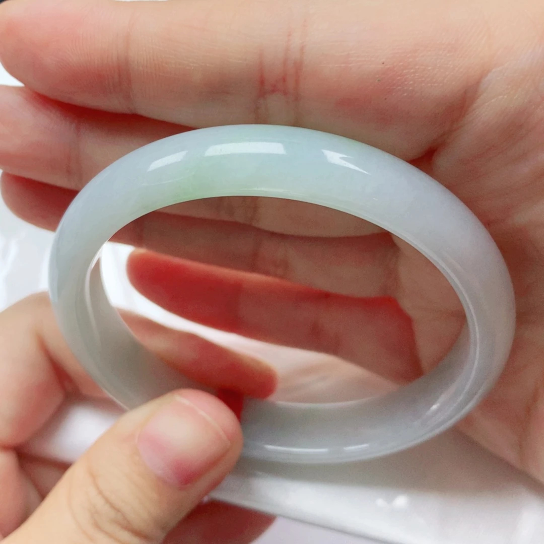 翡翠未镶嵌手镯圈口5252