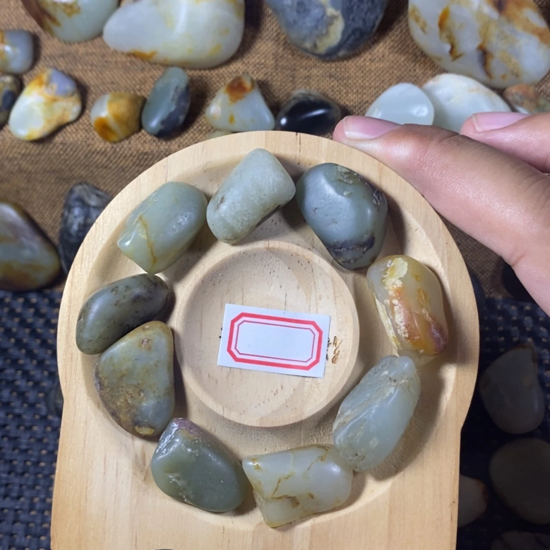 和田玉（糖玉）未镶嵌挂件